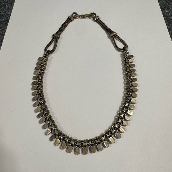 Lovely Vintage Intricately Designed Silver Scalloped Disc Collar Necklace - Picture 16 of 16